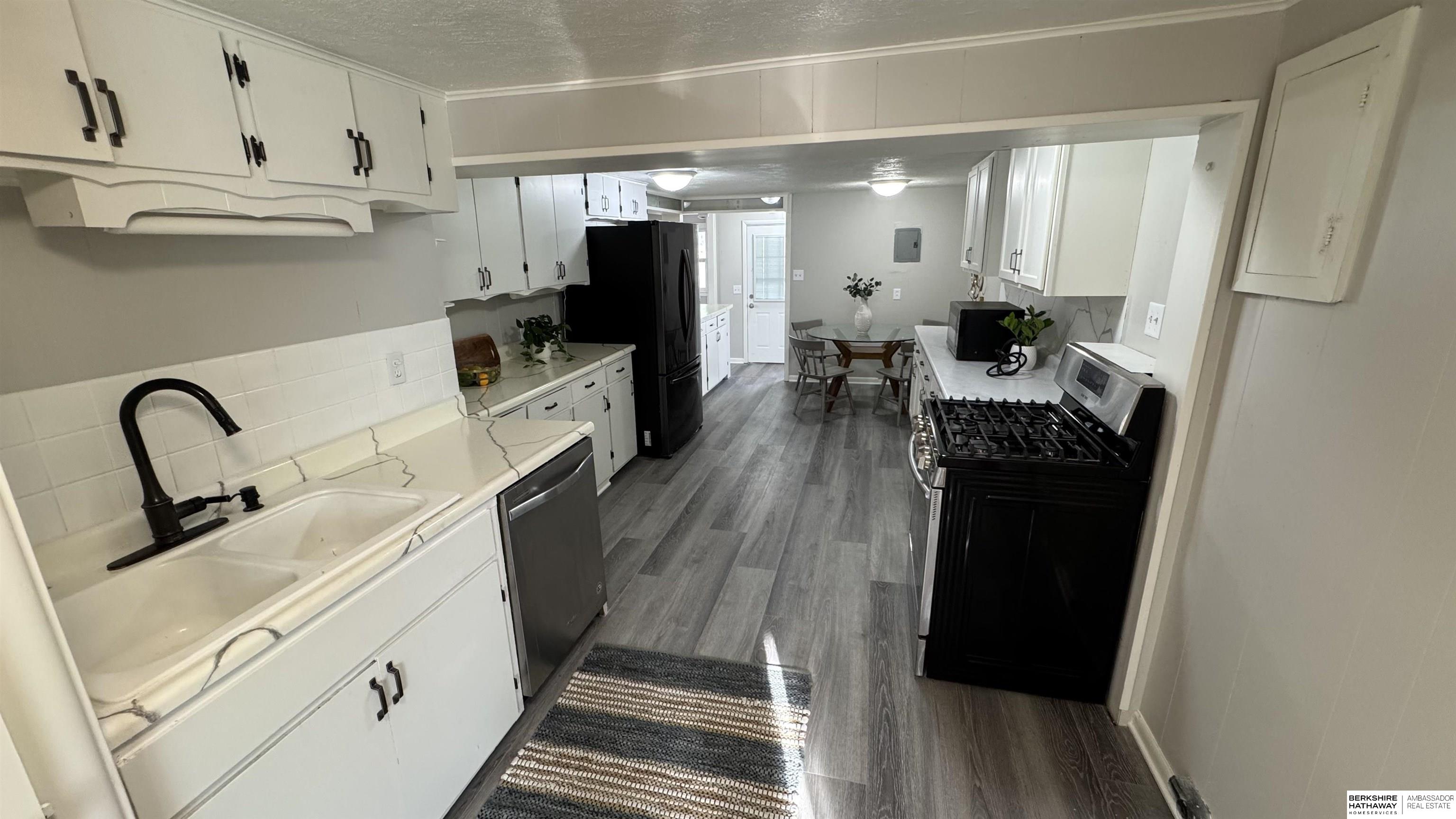 Bellevue, Nebraska 68005, United States, 4 Bedrooms Bedrooms, ,1 BathroomBathrooms,Residential,Active,213277