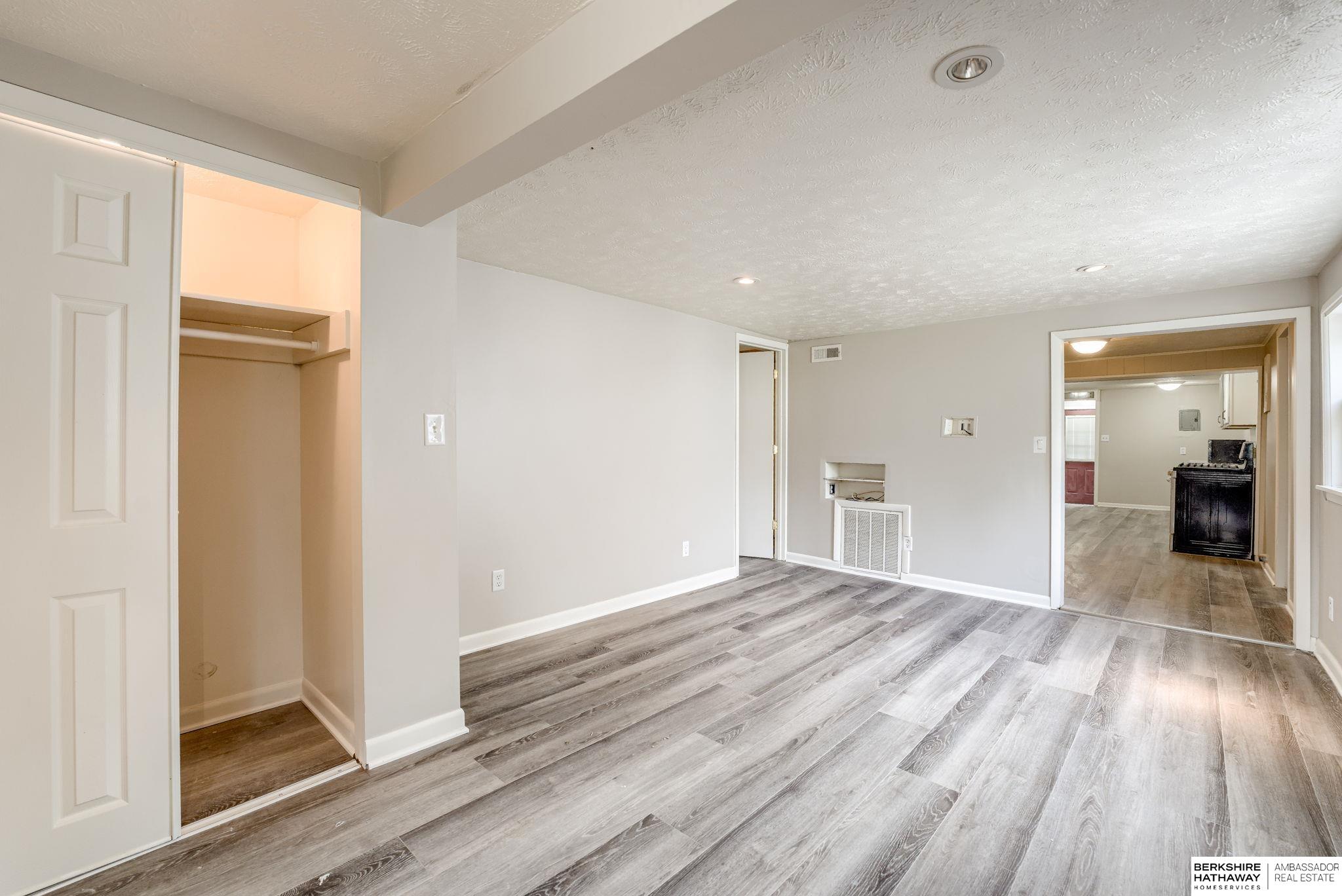 Bellevue, Nebraska 68005, United States, 4 Bedrooms Bedrooms, ,1 BathroomBathrooms,Residential,Active,213277