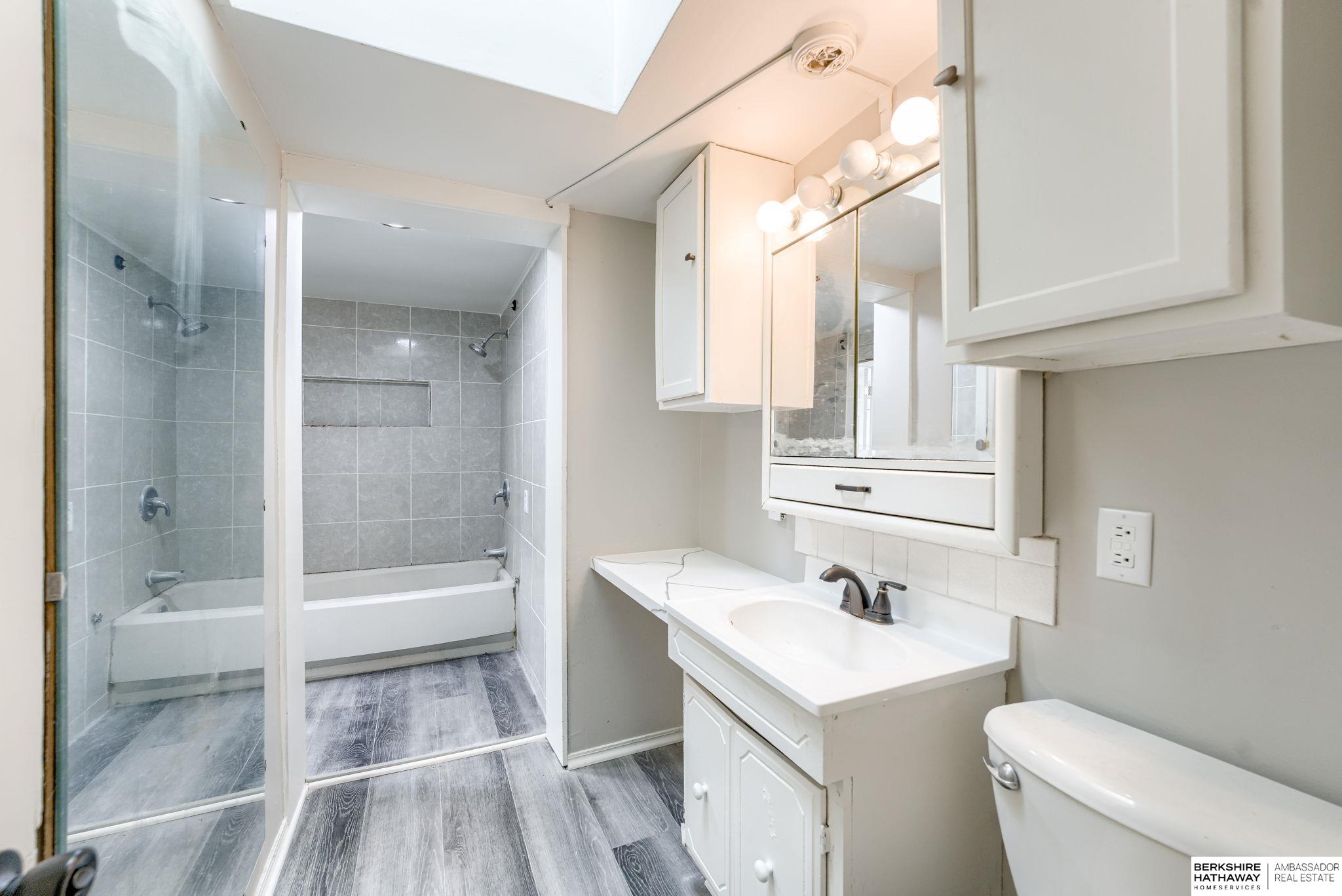 Bellevue, Nebraska 68005, United States, 4 Bedrooms Bedrooms, ,1 BathroomBathrooms,Residential,Active,213277