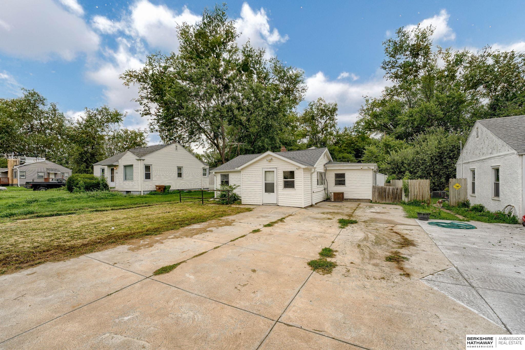 Bellevue, Nebraska 68005, United States, 4 Bedrooms Bedrooms, ,1 BathroomBathrooms,Residential,Active,213277