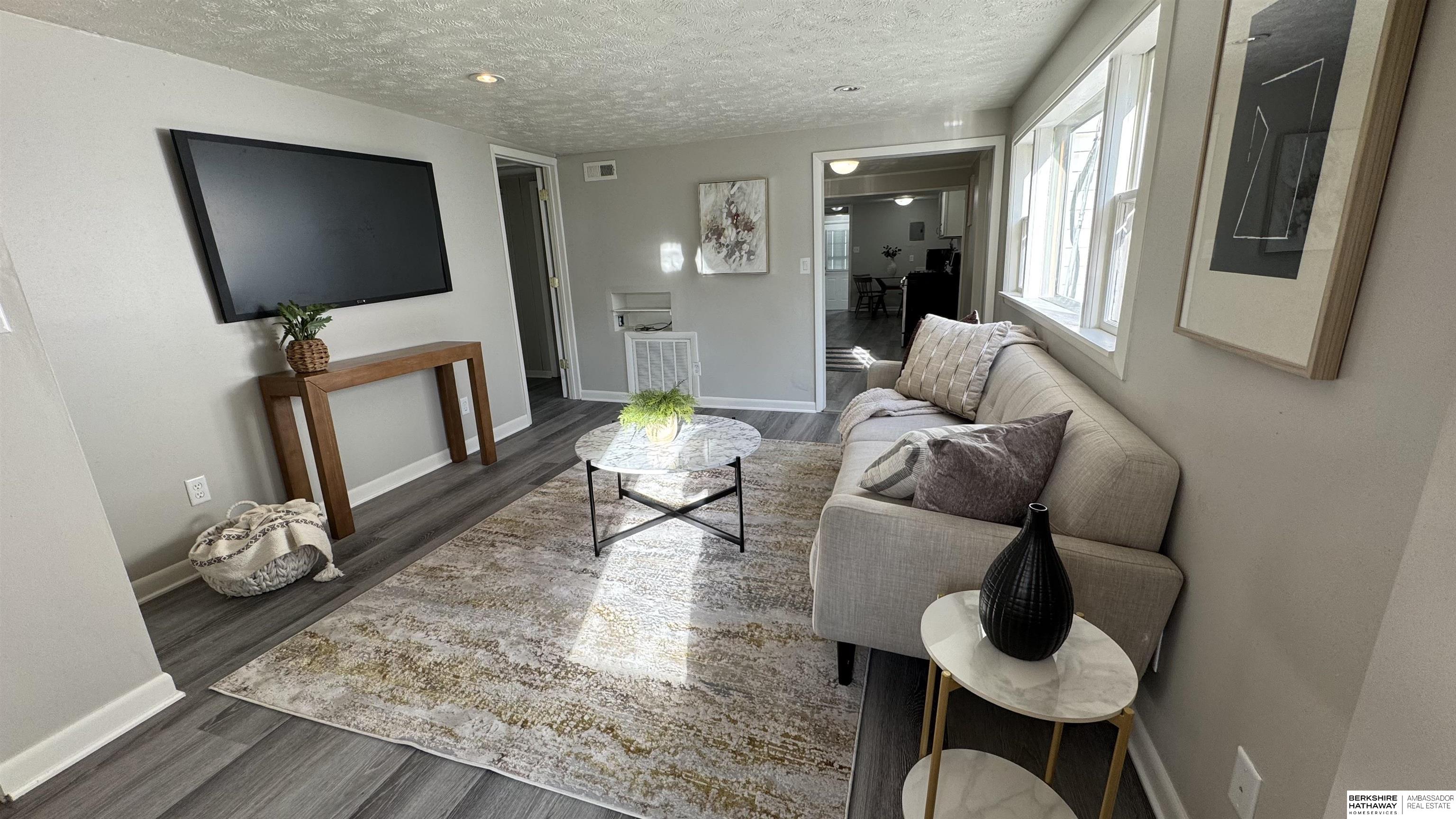 Bellevue, Nebraska 68005, United States, 4 Bedrooms Bedrooms, ,1 BathroomBathrooms,Residential,Active,213277