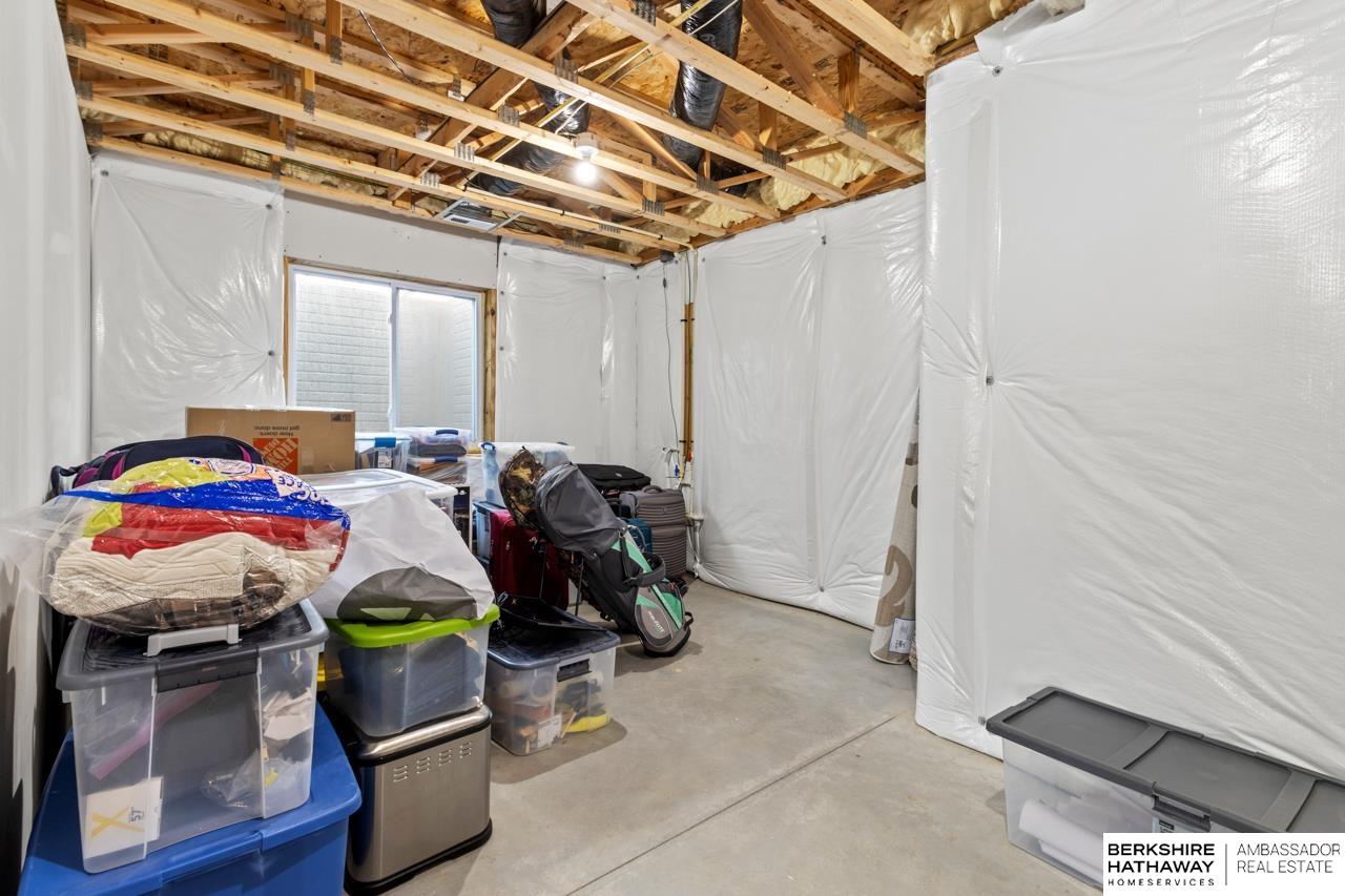 Papillion, Nebraska 68046, United States, 4 Bedrooms Bedrooms, ,2 BathroomsBathrooms,Residential,Active,207977