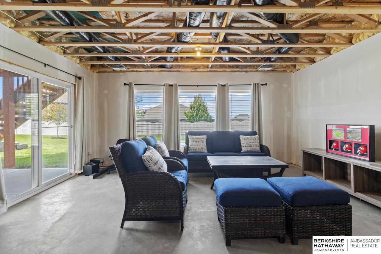 Papillion, Nebraska 68046, United States, 4 Bedrooms Bedrooms, ,2 BathroomsBathrooms,Residential,Active,207977