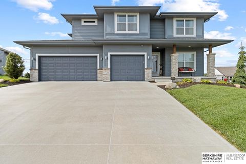 Photo of 9964 S 105 Avenue, Papillion, NE 68046 (MLS # 22525896)