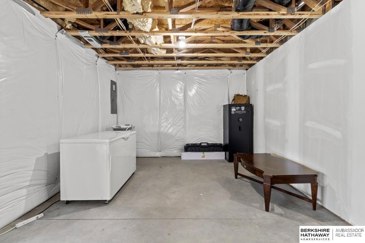 Papillion, Nebraska 68046, United States, 4 Bedrooms Bedrooms, ,2 BathroomsBathrooms,Residential,Active,207977