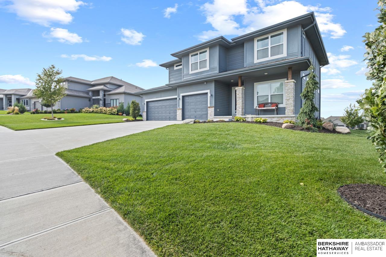 Papillion, Nebraska 68046, United States, 4 Bedrooms Bedrooms, ,2 BathroomsBathrooms,Residential,Active,207977