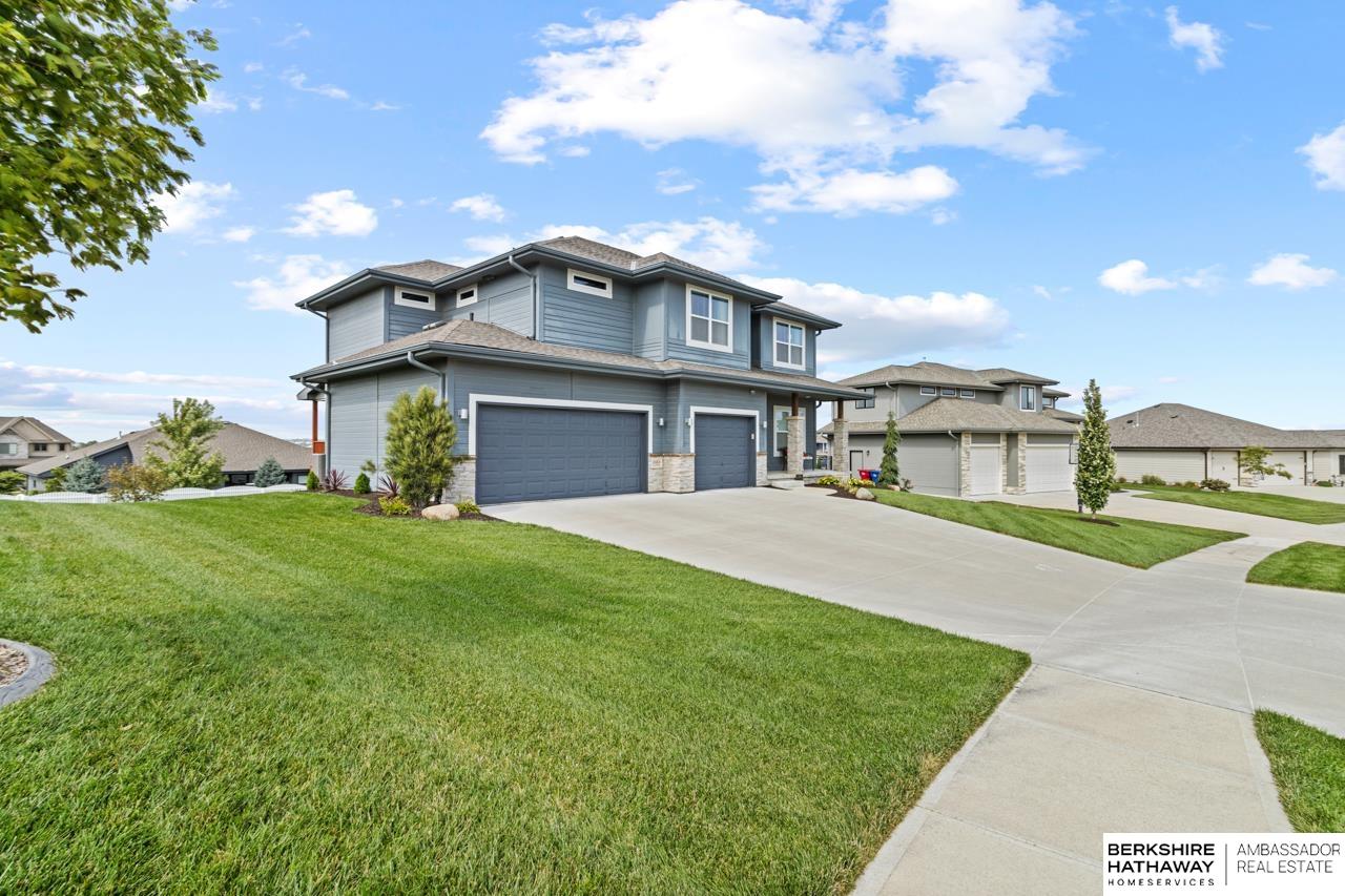 Papillion, Nebraska 68046, United States, 4 Bedrooms Bedrooms, ,2 BathroomsBathrooms,Residential,Active,207977