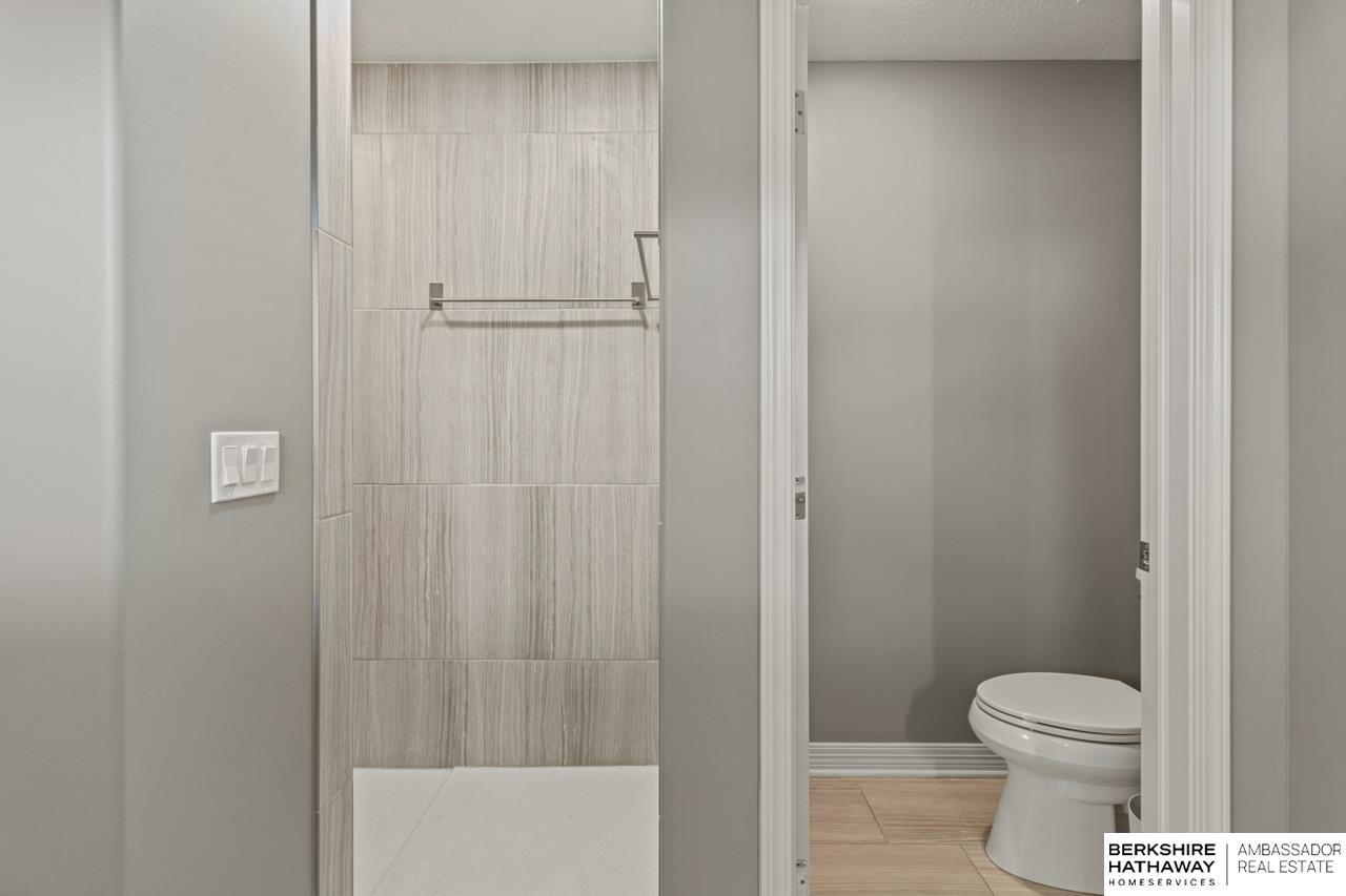 Papillion, Nebraska 68046, United States, 4 Bedrooms Bedrooms, ,2 BathroomsBathrooms,Residential,Active,207977