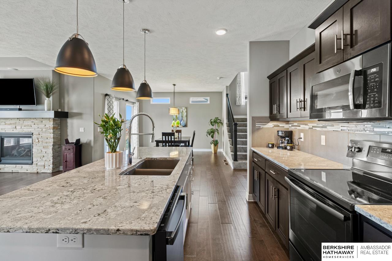 Papillion, Nebraska 68046, United States, 4 Bedrooms Bedrooms, ,2 BathroomsBathrooms,Residential,Active,207977