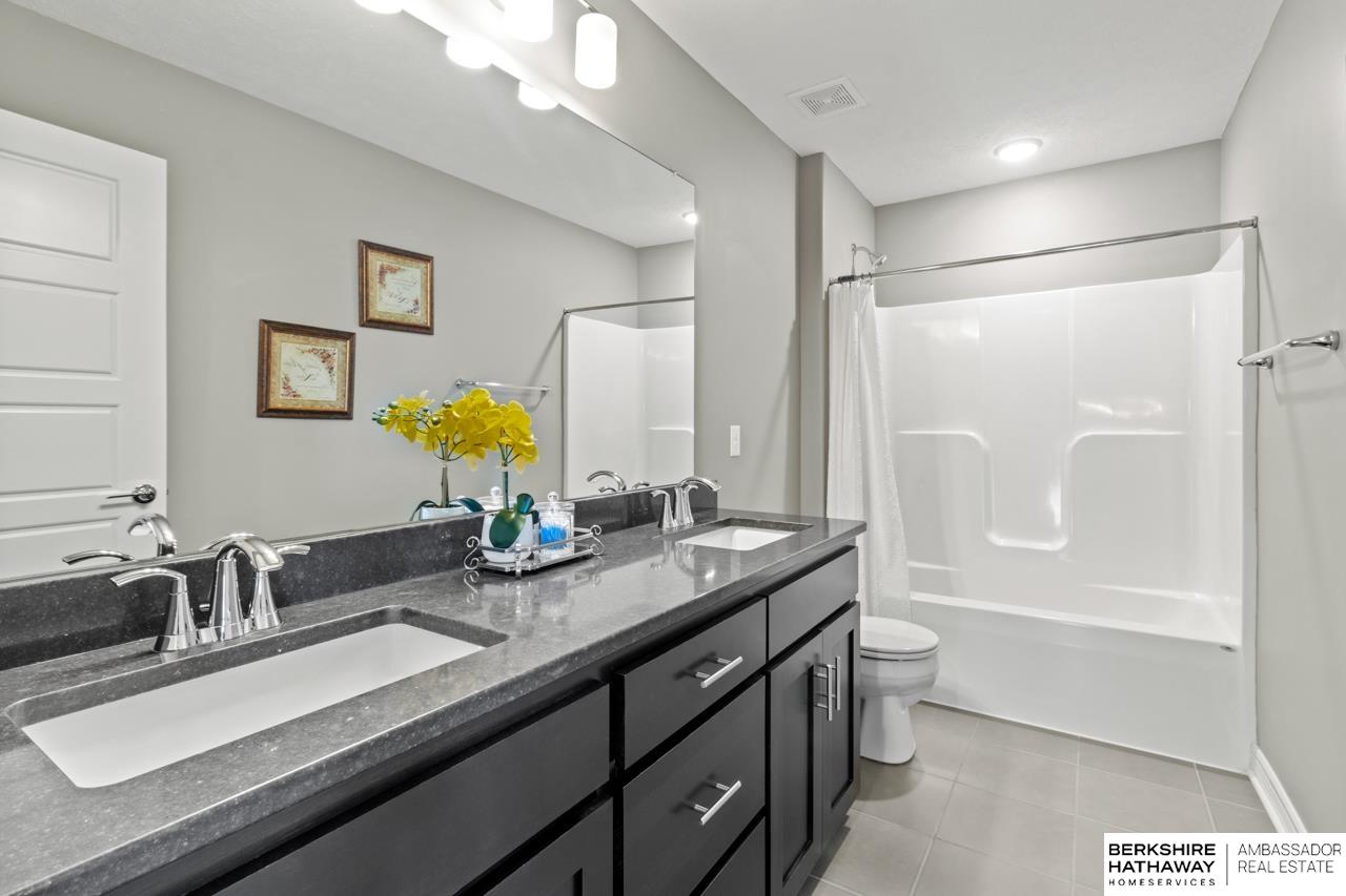 Papillion, Nebraska 68046, United States, 4 Bedrooms Bedrooms, ,2 BathroomsBathrooms,Residential,Active,207977