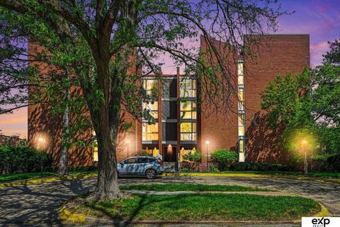 Photo of 3702 Jackson Street #201, Omaha, NE 68105 (MLS # 22607790)