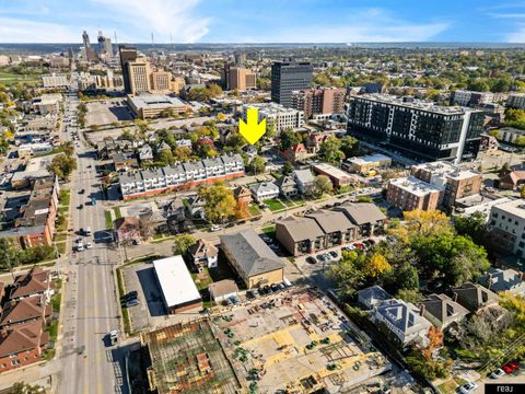 Photo of 204 S 37th Street, Omaha, NE 68131 (MLS # 22605012)