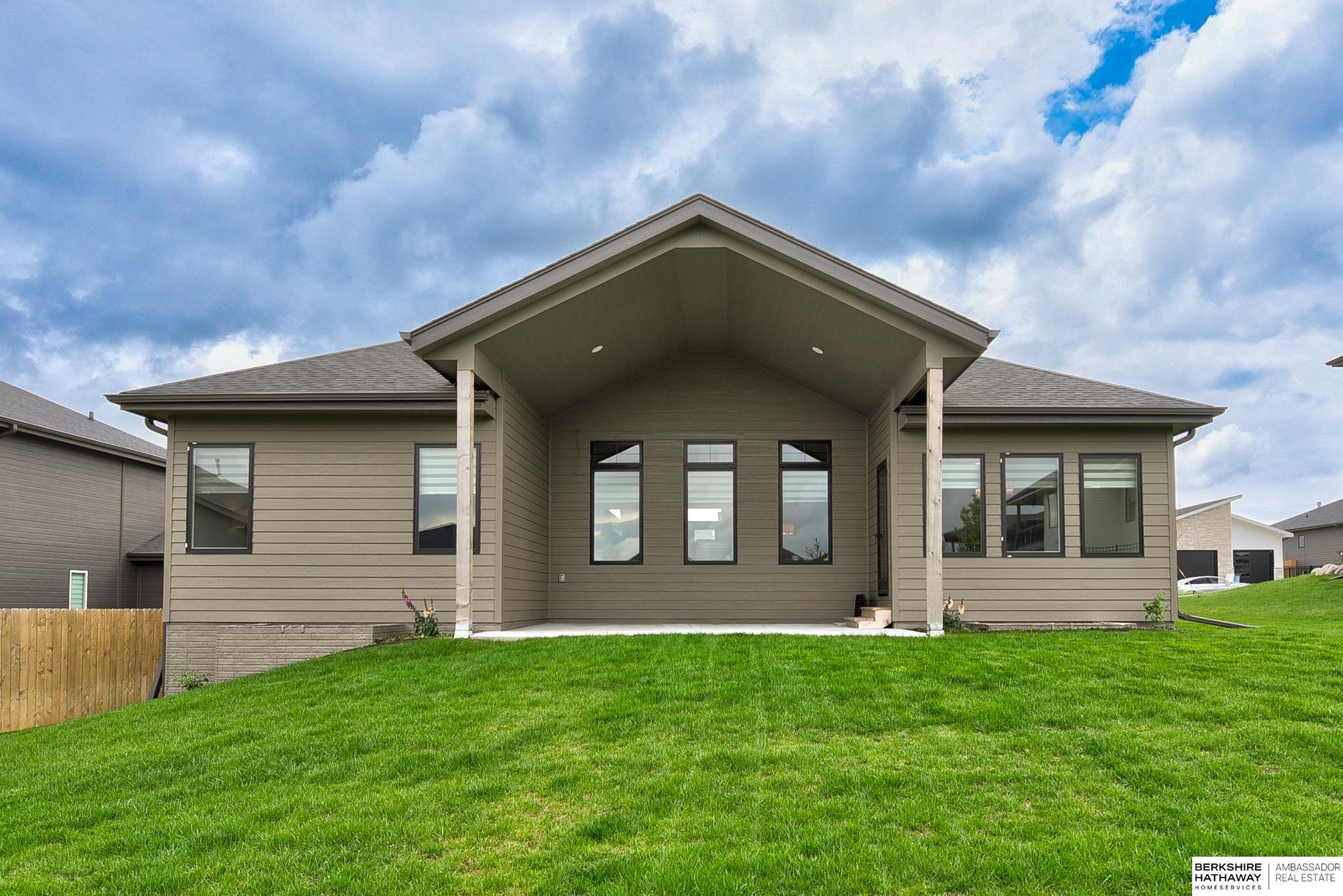 Elkhorn, Nebraska 68022, United States, 3 Bedrooms Bedrooms, ,3 BathroomsBathrooms,Residential,Active,191514