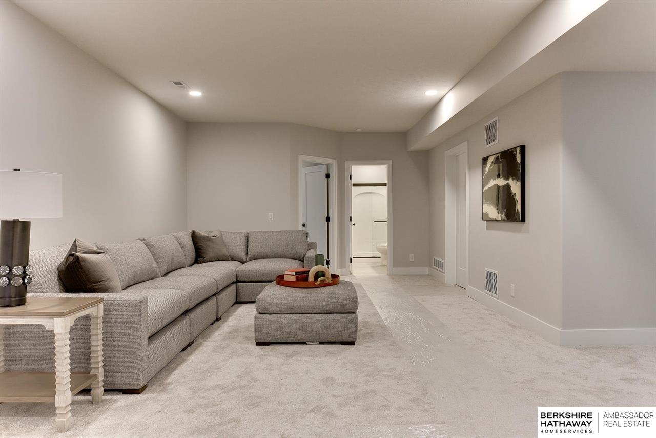 Elkhorn, Nebraska 68022, United States, 3 Bedrooms Bedrooms, ,3 BathroomsBathrooms,Residential,Active,191514