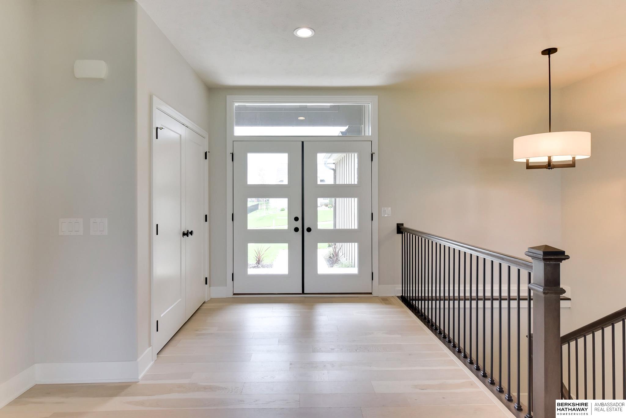 Elkhorn, Nebraska 68022, United States, 3 Bedrooms Bedrooms, ,3 BathroomsBathrooms,Residential,Active,191514