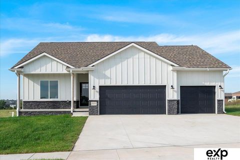 Photo of 19120 Murray Trail, Gretna, NE 68028 (MLS # 22527040)