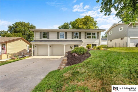 Photo of 9616 Meredith Avenue, Omaha, NE 68134 (MLS # 22621093)