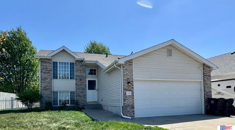 Photo of 5040 NW 10th Street, Lincoln, NE 68516 (MLS # 22611161)