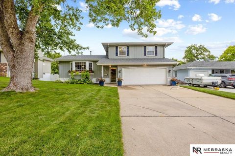 Photo of 5012 South 92nd Street, Omaha, NE 68127 (MLS # 22524439)