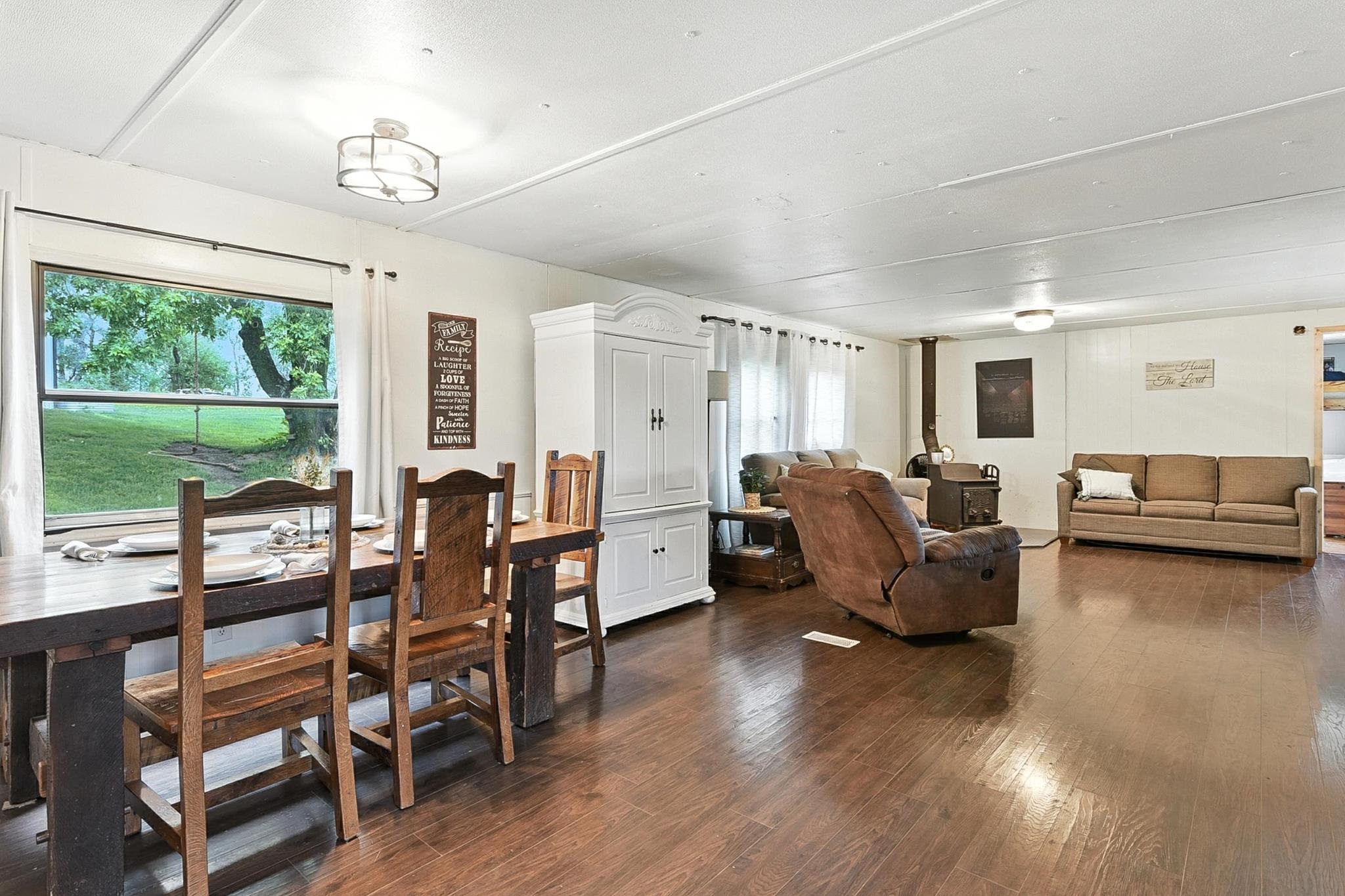 Decatur, Nebraska 68020, United States, 3 Bedrooms Bedrooms, ,2 BathroomsBathrooms,Residential,Active,171936