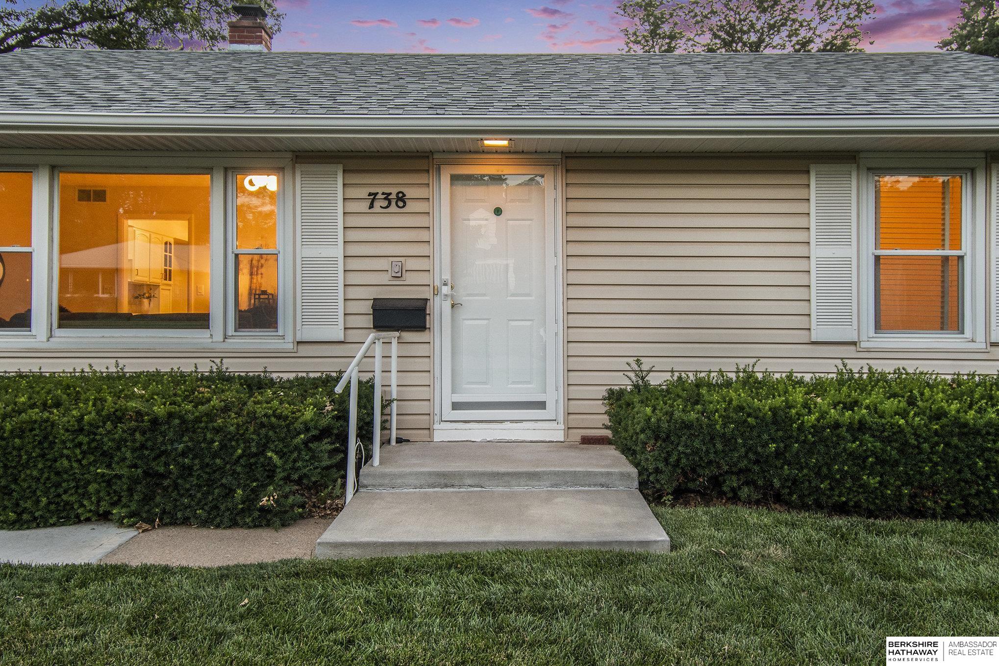 Omaha, Nebraska 68114, United States, 2 Bedrooms Bedrooms, ,2 BathroomsBathrooms,Residential,Active,164868