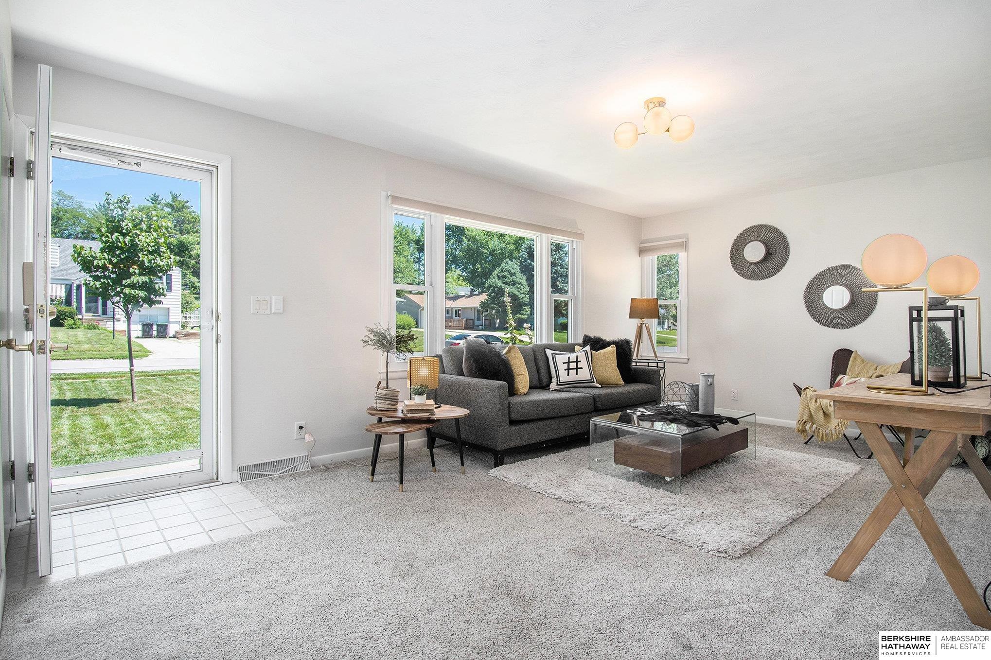 Omaha, Nebraska 68114, United States, 2 Bedrooms Bedrooms, ,2 BathroomsBathrooms,Residential,Active,164868