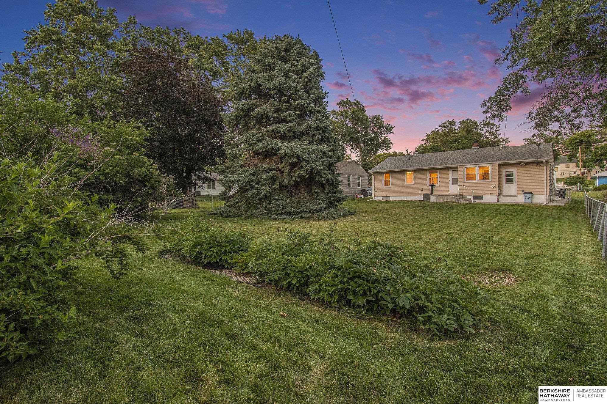 Omaha, Nebraska 68114, United States, 2 Bedrooms Bedrooms, ,2 BathroomsBathrooms,Residential,Active,164868