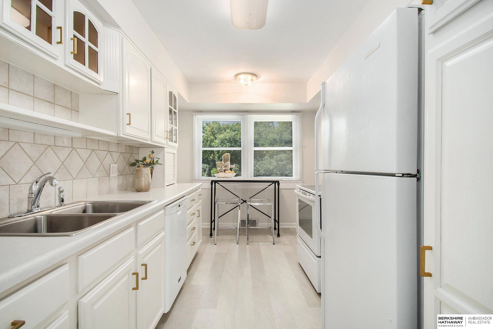 Omaha, Nebraska 68114, United States, 2 Bedrooms Bedrooms, ,2 BathroomsBathrooms,Residential,Active,164868