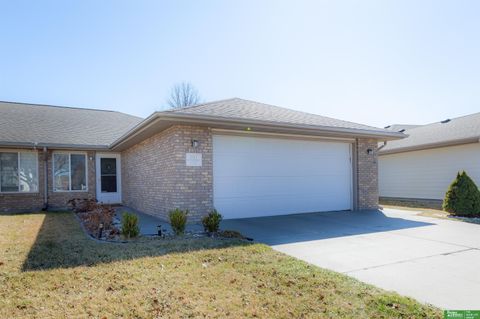 Photo of 2111 Kingswood Circle, Lincoln, NE 68521 (MLS # 22607140)