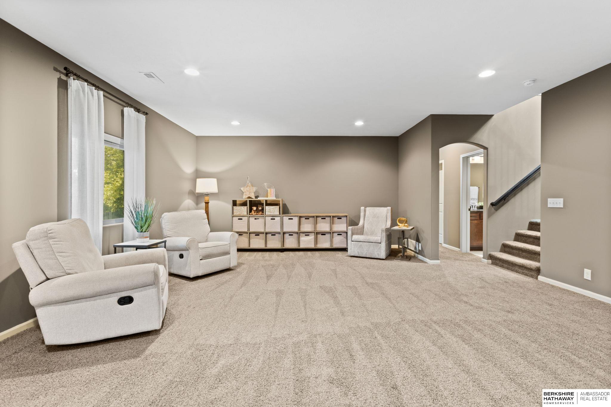 Omaha, Nebraska 68022, United States, 4 Bedrooms Bedrooms, ,3 BathroomsBathrooms,Residential,Active,214008