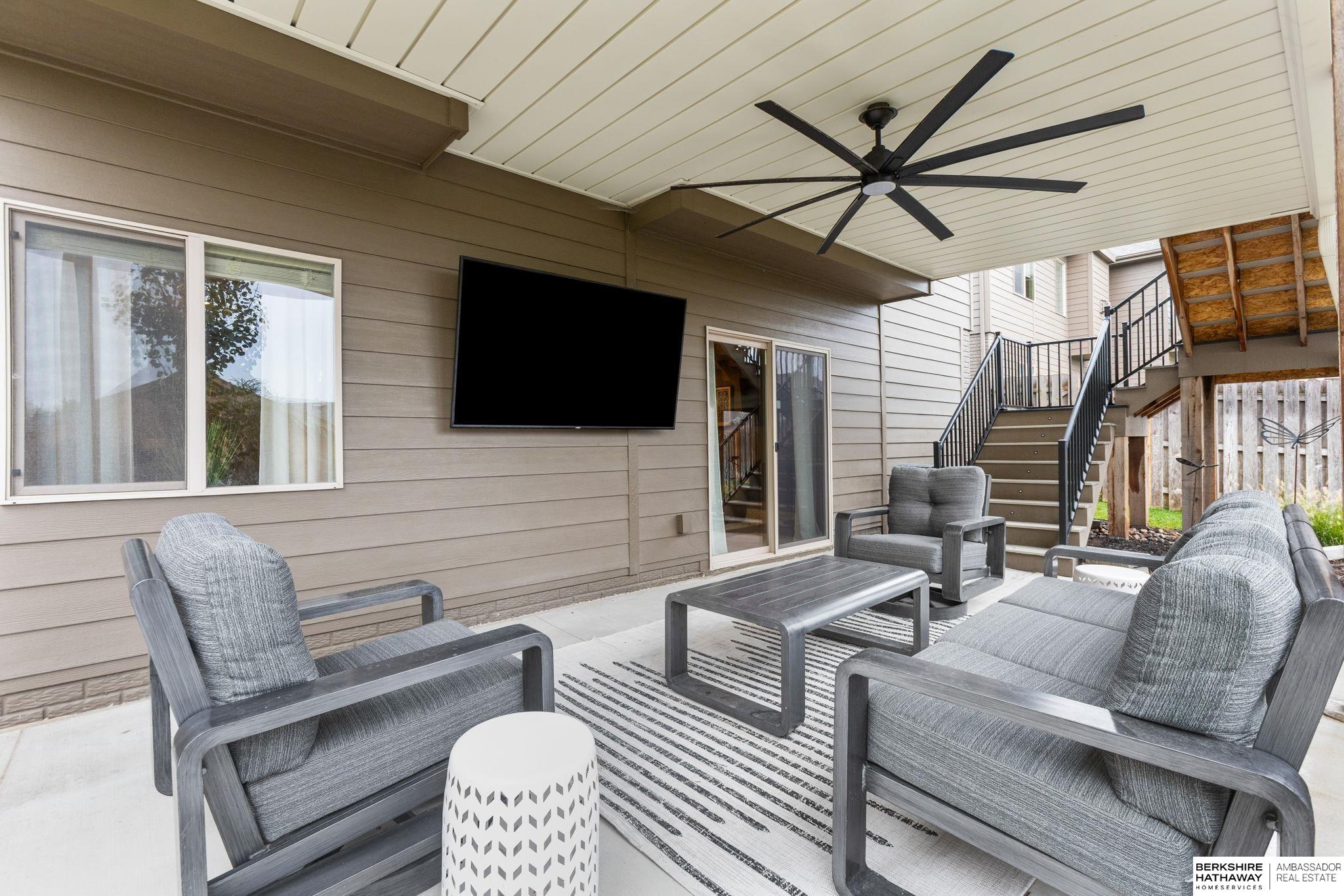 Omaha, Nebraska 68022, United States, 4 Bedrooms Bedrooms, ,3 BathroomsBathrooms,Residential,Active,214008