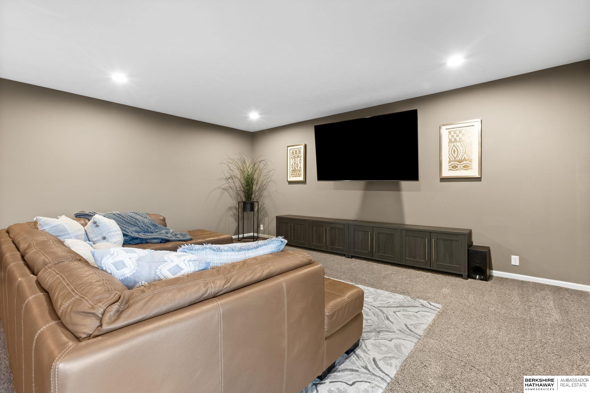 Omaha, Nebraska 68022, United States, 4 Bedrooms Bedrooms, ,3 BathroomsBathrooms,Residential,Active,214008