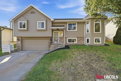 Photo of 5401 W Cleveland Avenue, Lincoln, NE 68524 (MLS # 22534217)