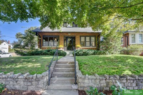 Photo of 1701 S 33 Street, Omaha, NE 68105 (MLS # 22530731)