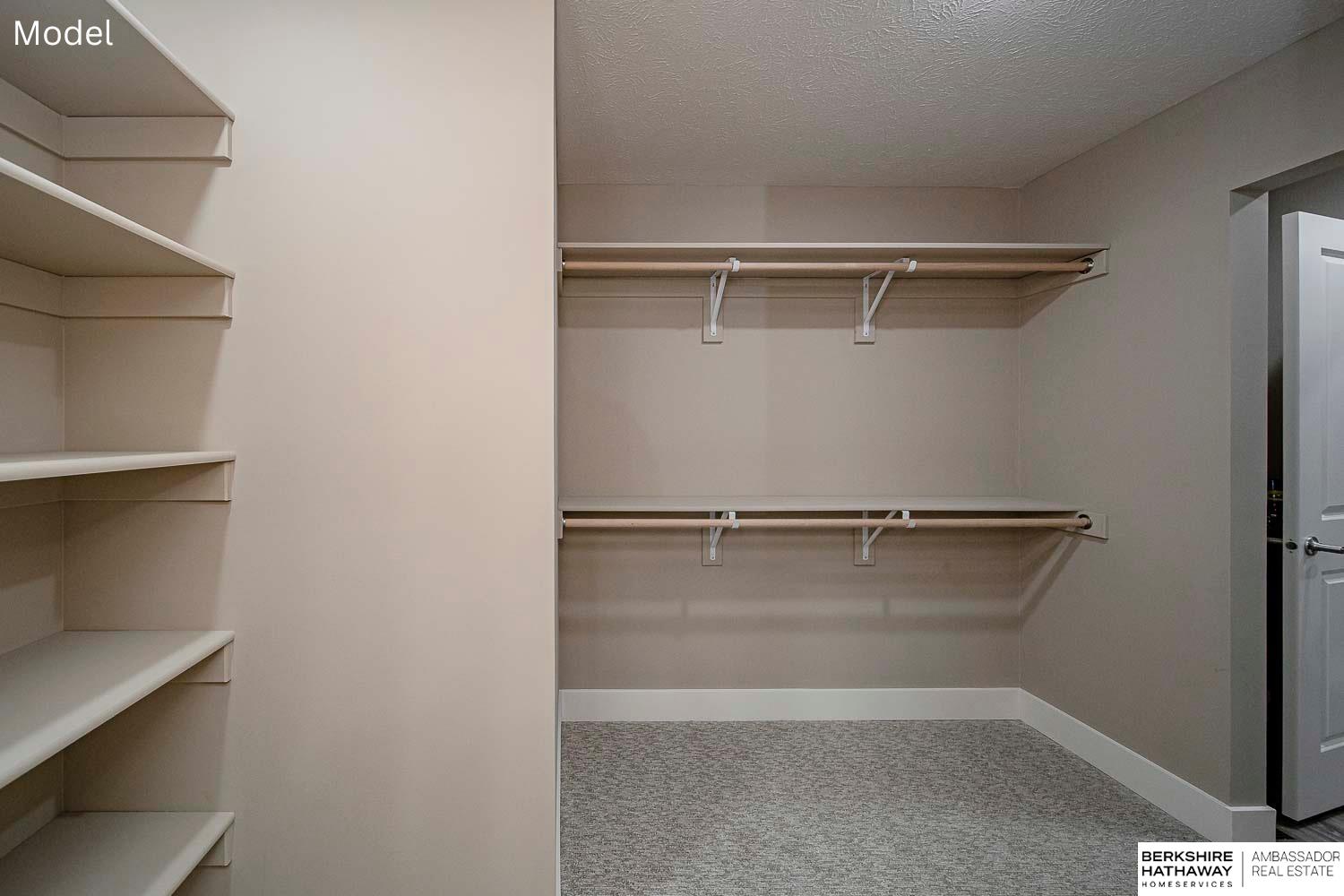 Omaha, Nebraska 68118, United States, 2 Bedrooms Bedrooms, ,2 BathroomsBathrooms,Residential,Active,225626