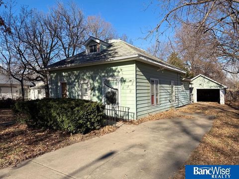 Photo of 3918 Madison Avenue, Lincoln, NE 68504 (MLS # 22535153)