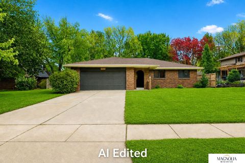 Photo of 5800 Berkeley Drive, Lincoln, NE 68512 (MLS # 22615367)
