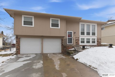 Photo of 13801 Edna Street, Omaha, NE 68138 (MLS # 22605031)