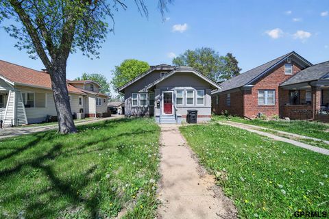 Photo of 2880 Read Street, Omaha, NE 68112 (MLS # 22612057)