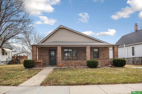 Photo of 4323 S 39th Street, Omaha, NE 68107 (MLS # 22606064)