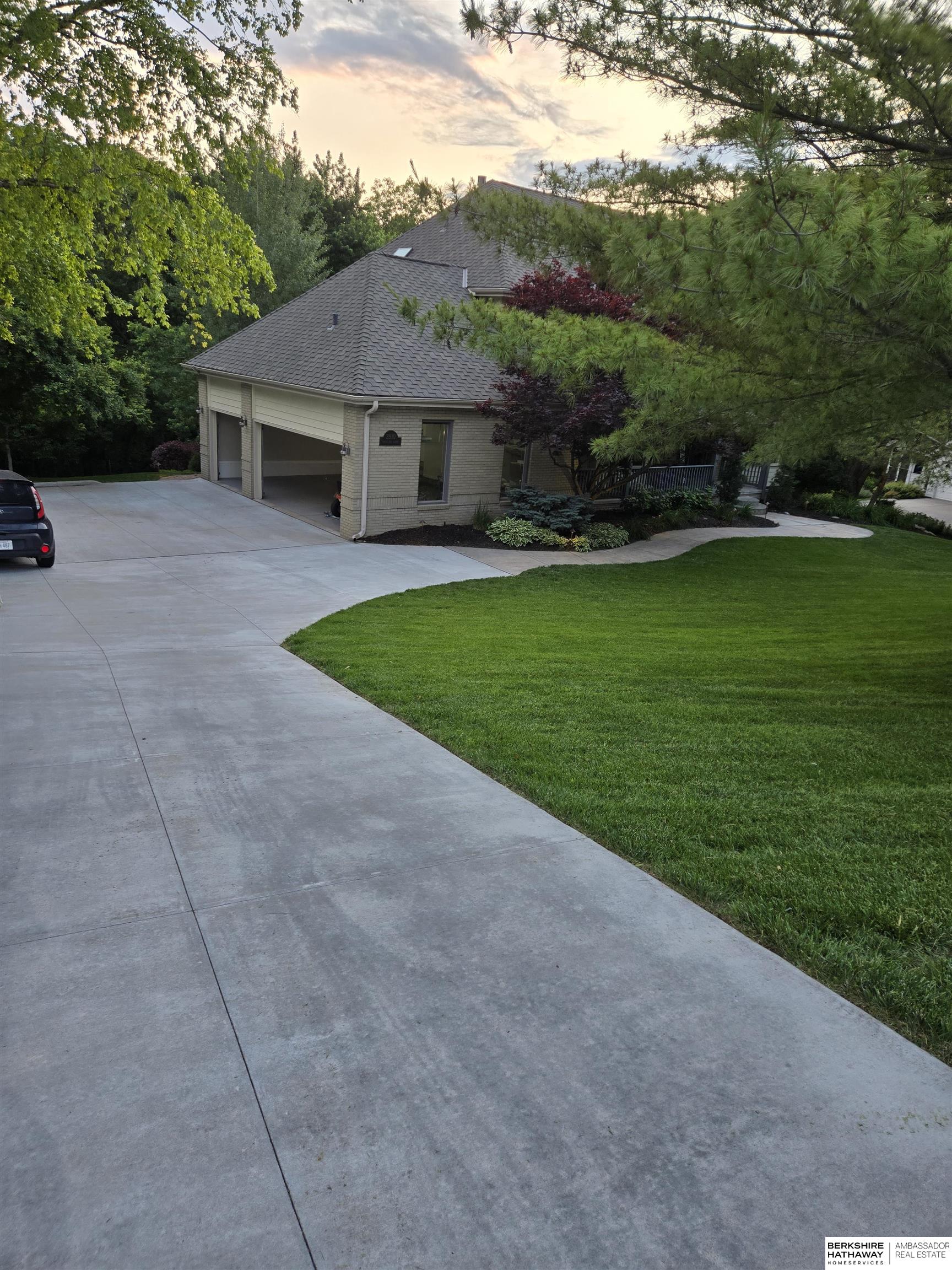 Omaha, Nebraska 68022, United States, 5 Bedrooms Bedrooms, ,4 BathroomsBathrooms,Residential,Active,143450