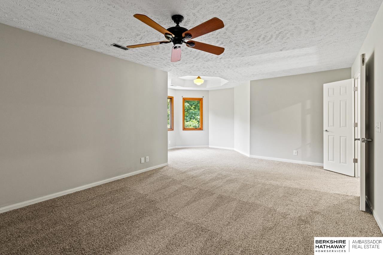 Omaha, Nebraska 68022, United States, 5 Bedrooms Bedrooms, ,4 BathroomsBathrooms,Residential,Active,143450