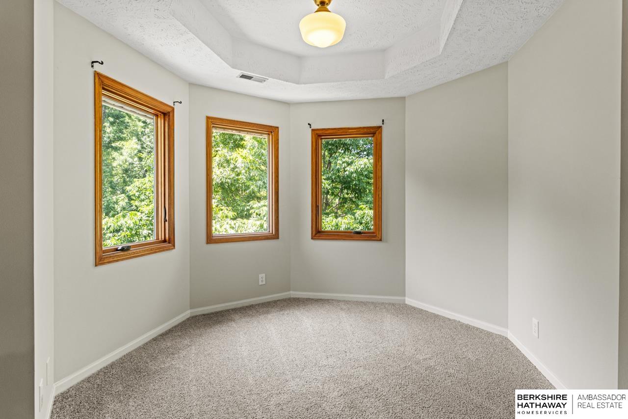 Omaha, Nebraska 68022, United States, 5 Bedrooms Bedrooms, ,4 BathroomsBathrooms,Residential,Active,143450