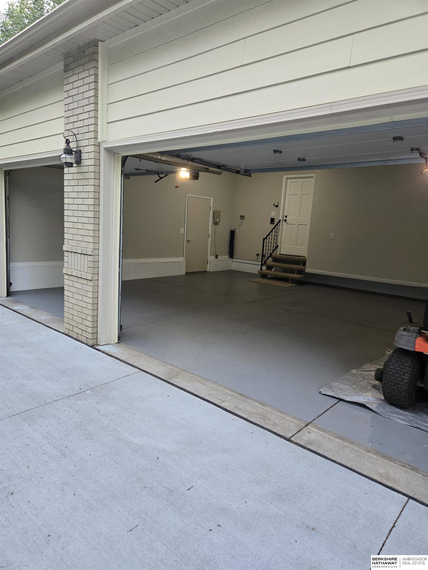 Omaha, Nebraska 68022, United States, 5 Bedrooms Bedrooms, ,4 BathroomsBathrooms,Residential,Active,143450