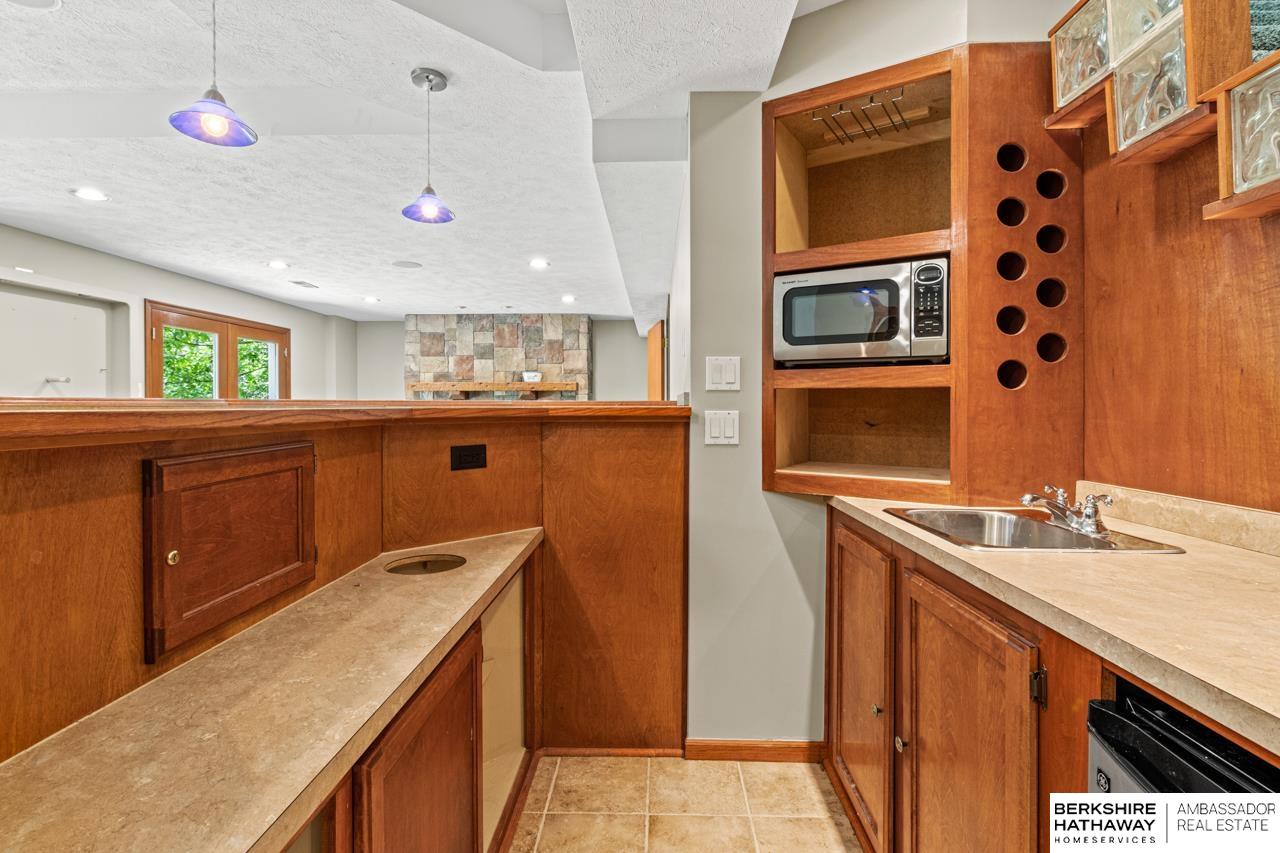 Omaha, Nebraska 68022, United States, 5 Bedrooms Bedrooms, ,4 BathroomsBathrooms,Residential,Active,143450