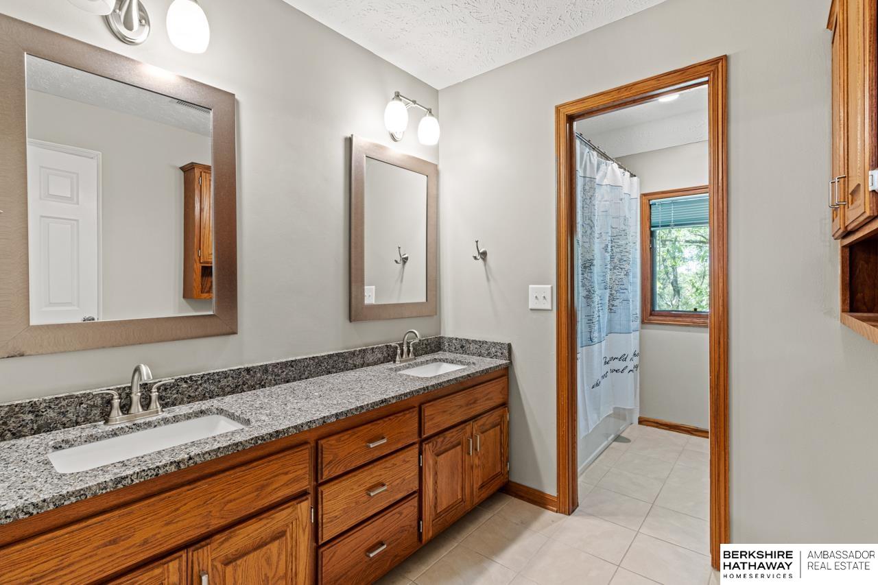 Omaha, Nebraska 68022, United States, 5 Bedrooms Bedrooms, ,4 BathroomsBathrooms,Residential,Active,143450