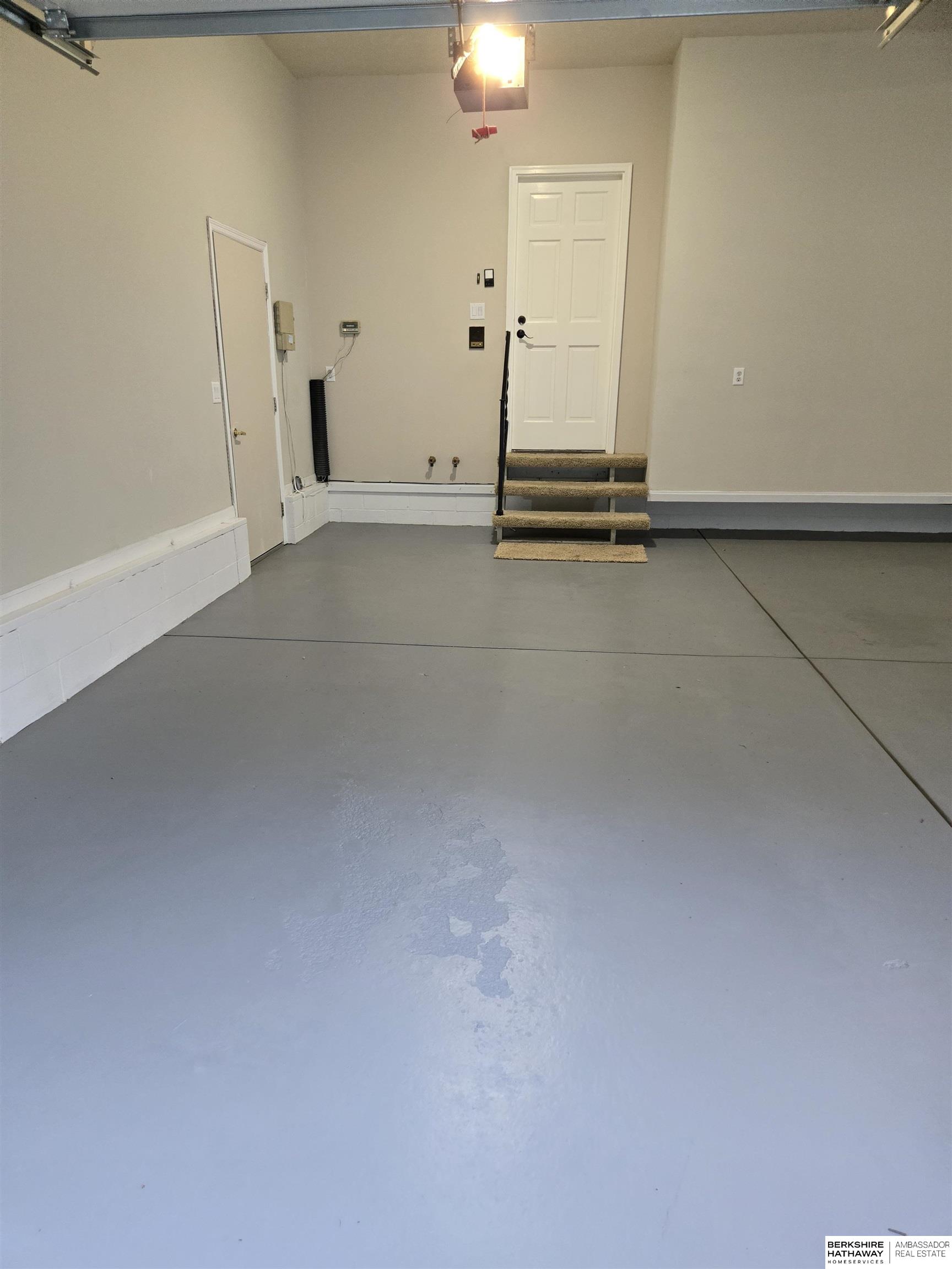 Omaha, Nebraska 68022, United States, 5 Bedrooms Bedrooms, ,4 BathroomsBathrooms,Residential,Active,143450