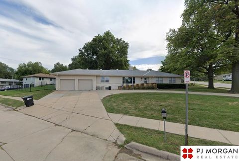Photo of 2907 S 114Th Street, Omaha, NE 68144 (MLS # 22607416)