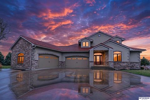 Photo of 28001 Heron Circle, Valley, NE 68069 (MLS # 22608821)