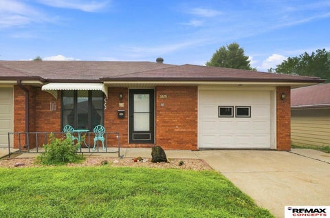 Photo of 5519 Enterprise Drive, Lincoln, NE 68521 (MLS # 22627294)